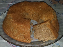 Bolo de farinha de mandioca crua