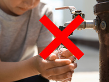 Evite beber água da torneira nesses países