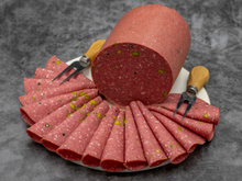 Mortadela caseira: como fazer esse ingrediente gostoso para seu lanche da tarde