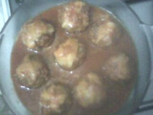 Almôndegas recheadas à parmegiana