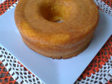 Bolo de fubá com leite condensado