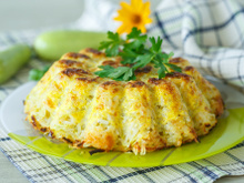 Bolo salgado de arroz com recheio de carne moída: confira a receita