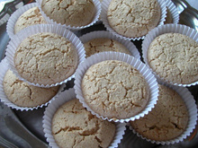 Nem muffin, nem cupcake: brevidade é o bolinho crocante por fora e que desmancha na boca com gostinho de infância perfeito para a hora do café