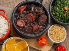 Vai fazer feijoada de São Jorge? Aprenda a calcular a quantidade certa para a sua celebração!