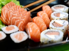Se você tem pressão alta, NÃO consuma esse alimento da comida japonesa! Saiba qual é a melhor opção