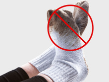 Como lavar meias sem esfregar nas mãos: molho em misturinha caseira limpa qualquer encardido (e olha que meus filhos andam de meia no quintal!)