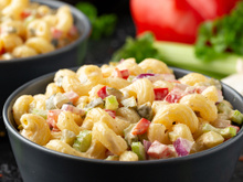 Sem maionese, nem azeite: o molho para salada de macarrão de 4 ingredientes que eu gostaria de ter experimentado antes