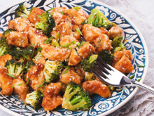 Experimente minha receita simples de frango com brócolis pronta em 15 minutos hoje no jantar