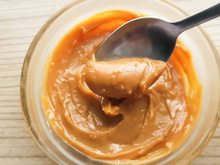 A receita de doce de leite caseiro que marcou a minha infância: fácil de fazer e só leva 2 ingredientes