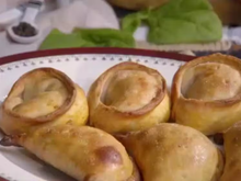 Essa receita de empanada da avó da Paola Carosella com recheio de ricota com espinafre virou o lanche preferido de todos aqui em casa