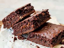 A melhor receita de brownie de Nescau da internet tem só 5 ingredientes e é muito fácil de fazer!