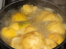 Para que serve ferver casca de maracujá? Entenda por que é recomendado e como fazer