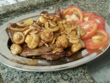 Filet mignon na manteiga e no alho