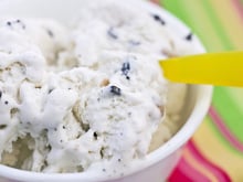 Sorvete de flocos caseiro: confira a receita com gelatina