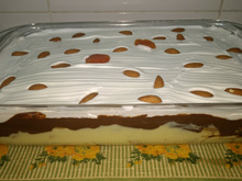 Pavê de damasco e amêndoas