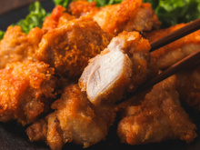 Karaage: aprenda a fazer o frango frito japonês que fica crocante por fora e muito suculento por dentro