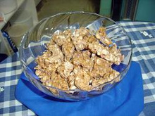 Pé-de-moleque de leite condensado