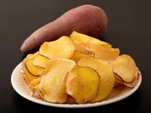 Crocante e saudável: receita de chips de batata-doce na airfryer salvou a minha gula