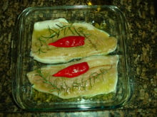 Trutas grelhadas com alecrim e pimenta vermelha