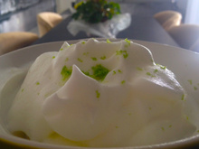Doce de claras em neve