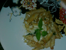 Macarronada simples com soja e queijo coalho
