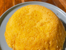 Bolo de milho de caneca