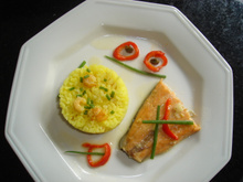 Salmão ao molho de mexerica com arroz de camarão