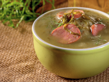 Caldo verde sem batata fica ainda melhor com este truque simples e barato que eu aprendi no TudoGostoso