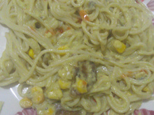 Macarrão ao creme de milho com sardinha e banana 