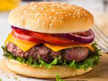 O segredo para comer hambúrguer sem engordar e ficar dentro da dieta - até fora de casa!