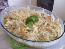 Penne ao molho de frango com curry