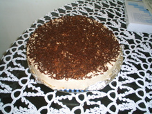 Torta cremosa de banana com chocolate