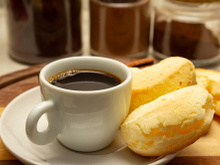 Descubra qual a melhor hora do dia para tomar café da manhã e por que ela varia para cada pessoa