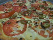 Pizza margherita fácil e deliciosa