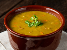 Caldo de ervilha com calabresa