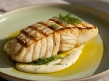 O peixe barato que quase ninguém pede na feira, mas fica perfeito assado, grelhado ou na airfryer