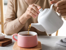 Adeus insônia: desde que aprendi a fazer esse chá relaxante para dormir até o meu humor melhorou durante a semana