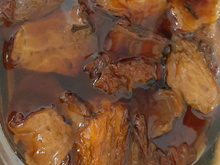 Doce de caju com calda