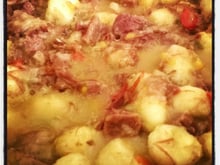 Banana verde com carne seca