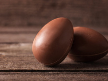 5 inspirações de ovos de Páscoa para você fazer em casa gastando menos de R$25