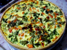 Quiche de brócolis e tomate italiano