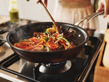 2 frigideiras antiaderente da Tramontina por menos de R$ 100!