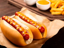 Pedimos a 3 chefs que compartilhassem seus segredos para preparar os melhores cachorros-quentes, e todos deram a mesma dica simples.