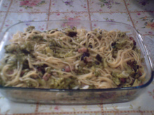 Espaguete com brócolis e bacon