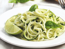 “Espaguete de abobrinha é a melhor maneira de comer menos massa”: uma nutricionista compartilha sua receita simples e deliciosa com limão, ricota e parmesão