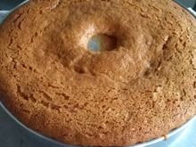 Bolo de fubá com goiabada (Néia)