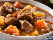 8 passos para fazer a melhor carne de panela da sua vida: é assim que os chefs profissionais fazem!