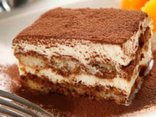 Como fazer uma sobremesa estilo tiramisu com café instantâneo e cream cheese: uma receita fácil e econômica com poucos ingredientes