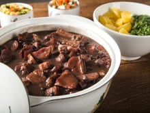 Feijoada na panela de pressão