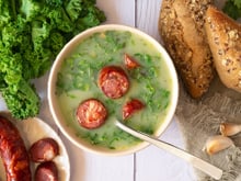 Chega de caldo verde aguado e sem graça: as melhores dicas do TudoGostoso para a receita ficar cremosa e nutritiva